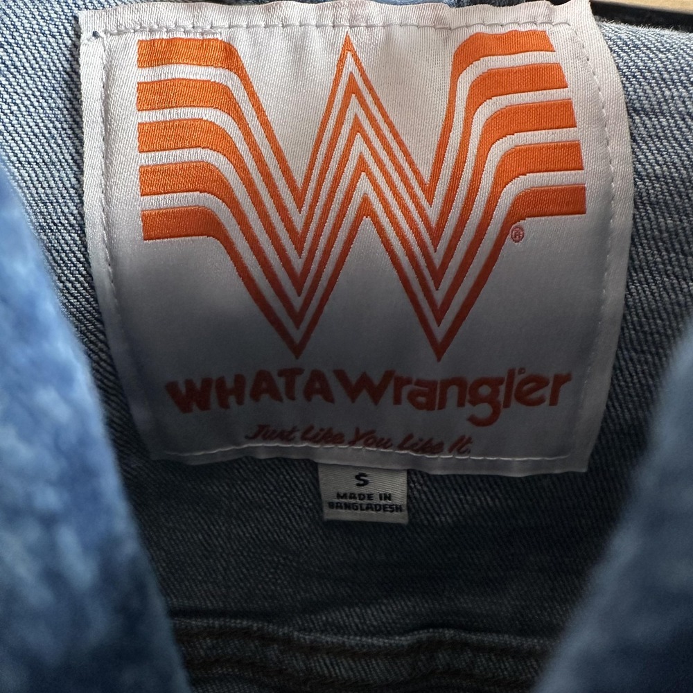 Wrangler x Whataburger Jacket Mens Small Blue Denim Trucker Biker Logo - Picture 6 of 15